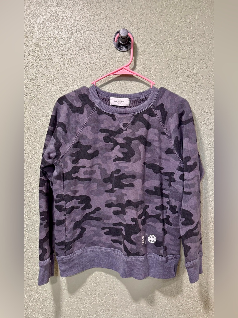 soulcycle  Camo Crewneck Sweatshirt size XS